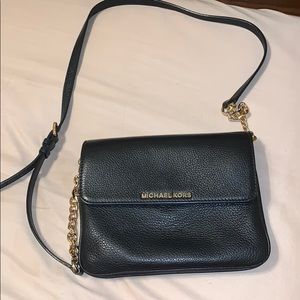 Michael kors crossbody